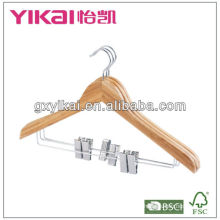Cabides de bambu para roupas com metal cilps